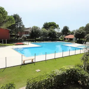 villaggio-azzurro-bibione.hotelinveneto.com/